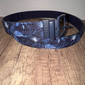 Cuater TravisMathew Golf Belt Blue Tropical Print Canvas Casual Resort